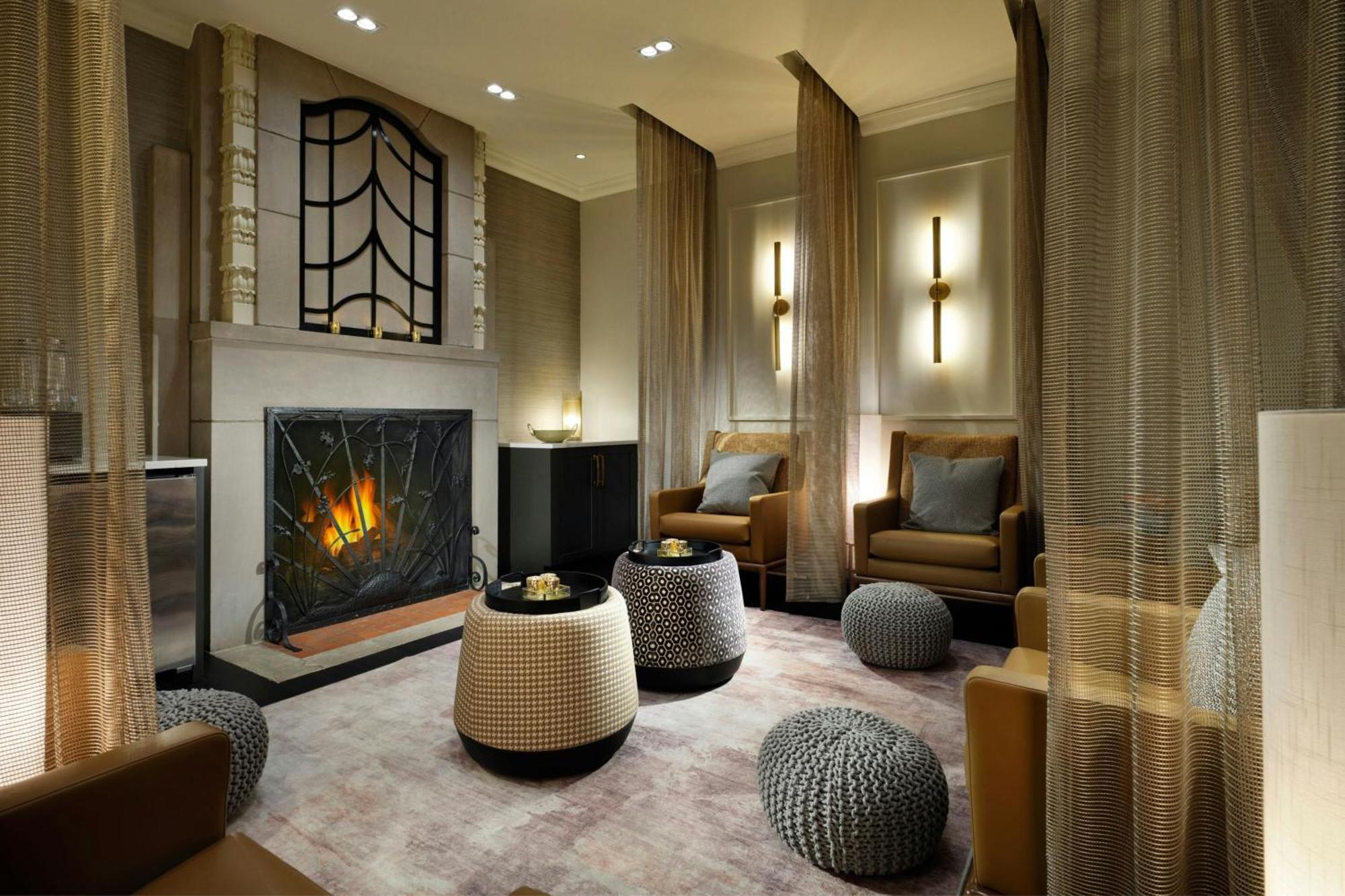 The Union Club At Purdue University, Autograph Collection 4*